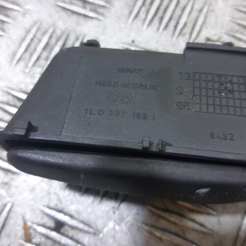 MANETA INTERIOR DELANTERA IZQUIERDA SEAT TOLEDO (1L) Magnus | 09.97 – 12.99