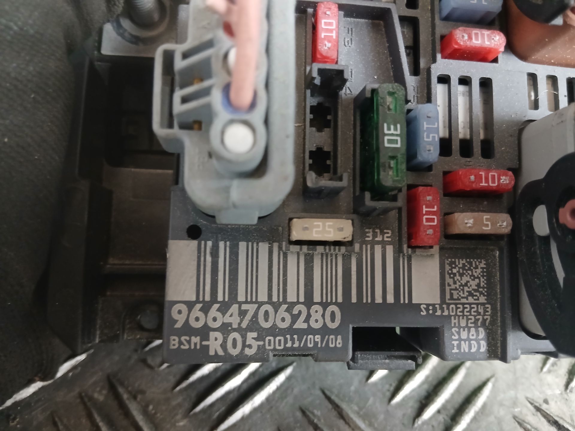 CAJA RELES / FUSIBLES PEUGEOT 308 SPORTIUM | 06.10 - ... - Imagen 2