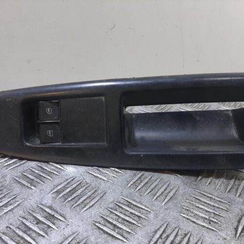 MANDO ELEVALUNAS DELANTERO IZQUIERDO VOLKSWAGEN POLO (9N1) Highline   |   11.01 – 12.05