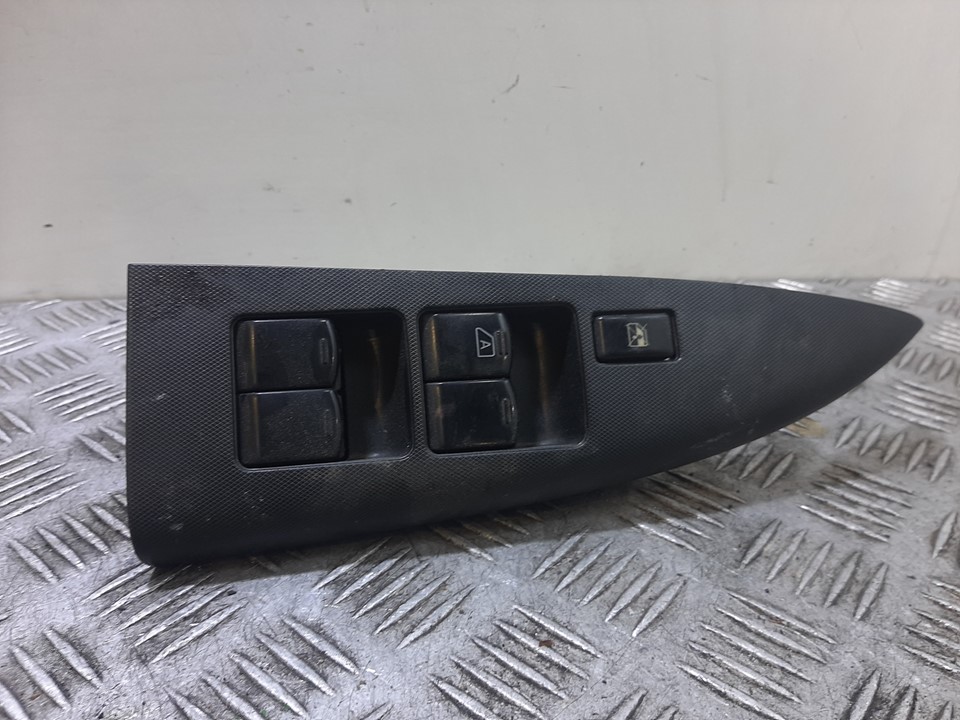 MANDO ELEVALUNAS DELANTERO IZQUIERDO NISSAN NOTE (E11E) Acenta | 01.06 - 12.07