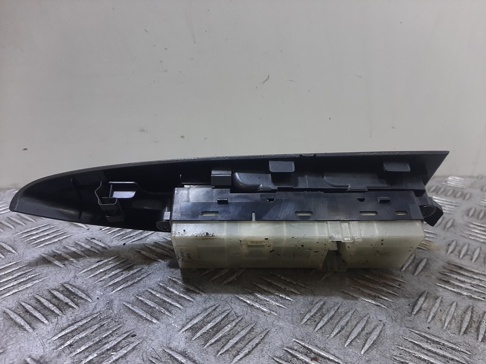 MANDO ELEVALUNAS DELANTERO IZQUIERDO NISSAN NOTE (E11E) Acenta | 01.06 - 12.07 - Imagen 3