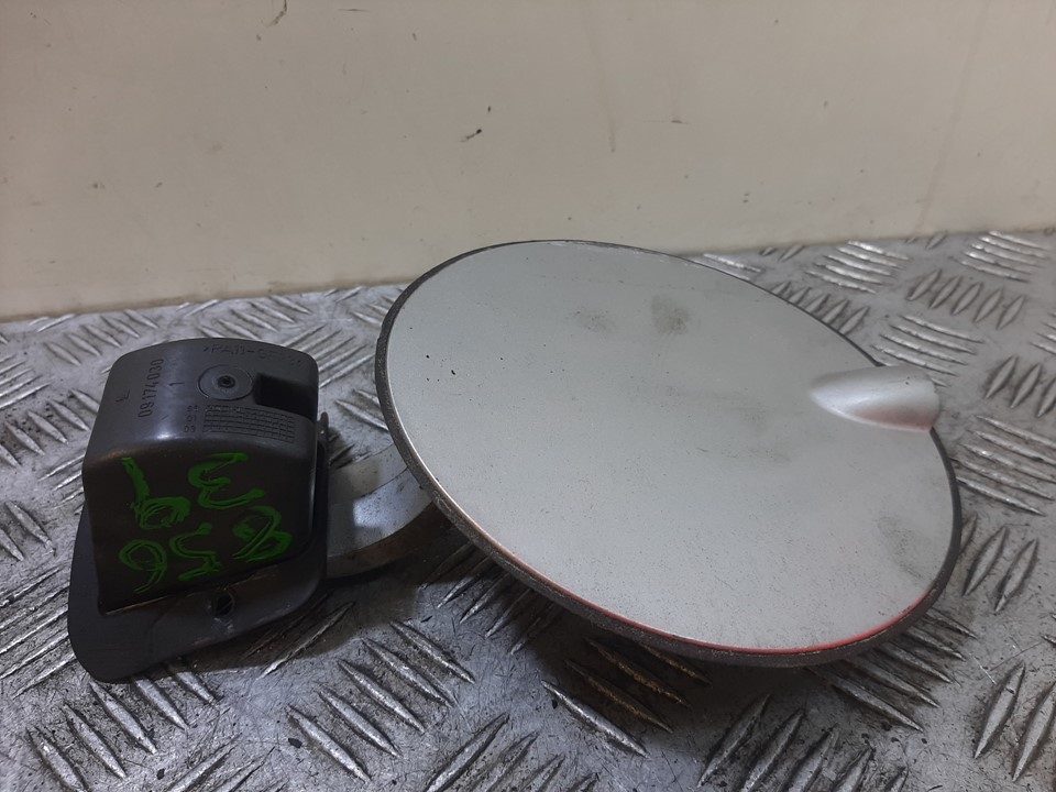 TAPA EXTERIOR COMBUSTIBLE OPEL VECTRA B BERLINA Básico (1999->) | 08.00 - ...