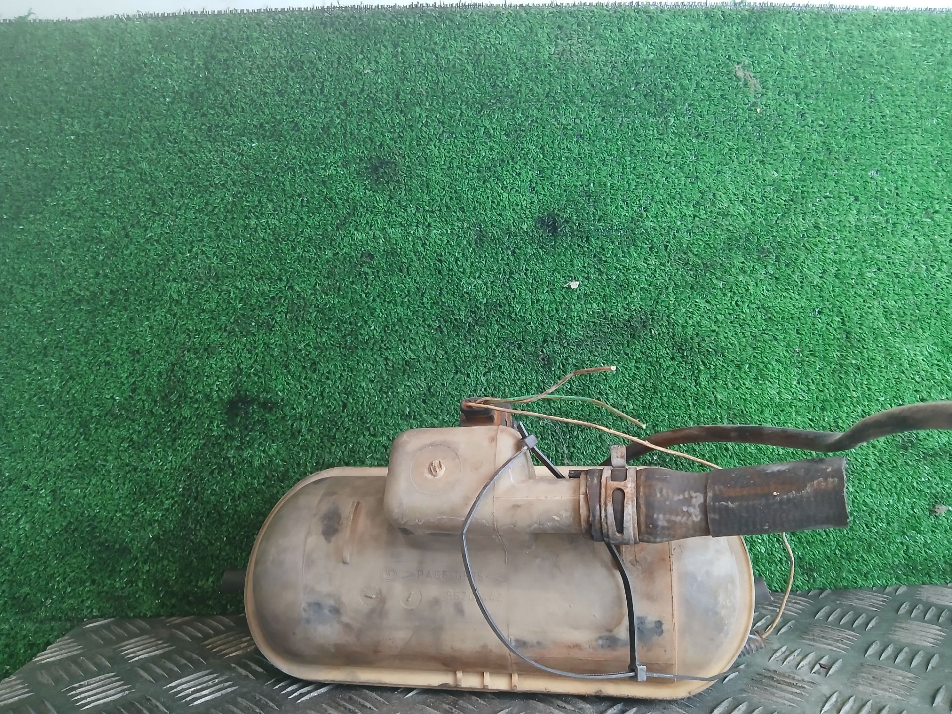 DEPOSITO EXPANSION CITROEN BERLINGO 1.9 1,9 D SX Modutop Familiar | 12.96 - 12.01 - Imagen 3