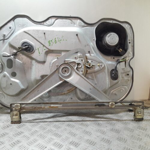 ELEVALUNAS DELANTERO IZQUIERDO FORD FOCUS BERLINA (CAP) Ambiente (D)   |   04.06 – …