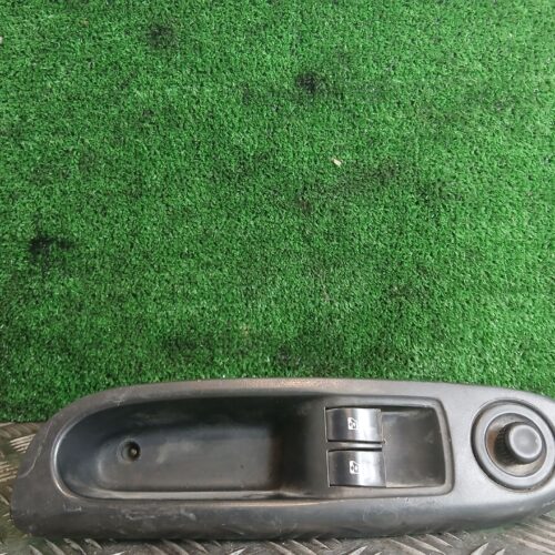 MANDO ELEVALUNAS DELANTERO IZQUIERDO RENAULT CLIO II FASE II (B/CB0) Authentique   |   06.01 – 12.03