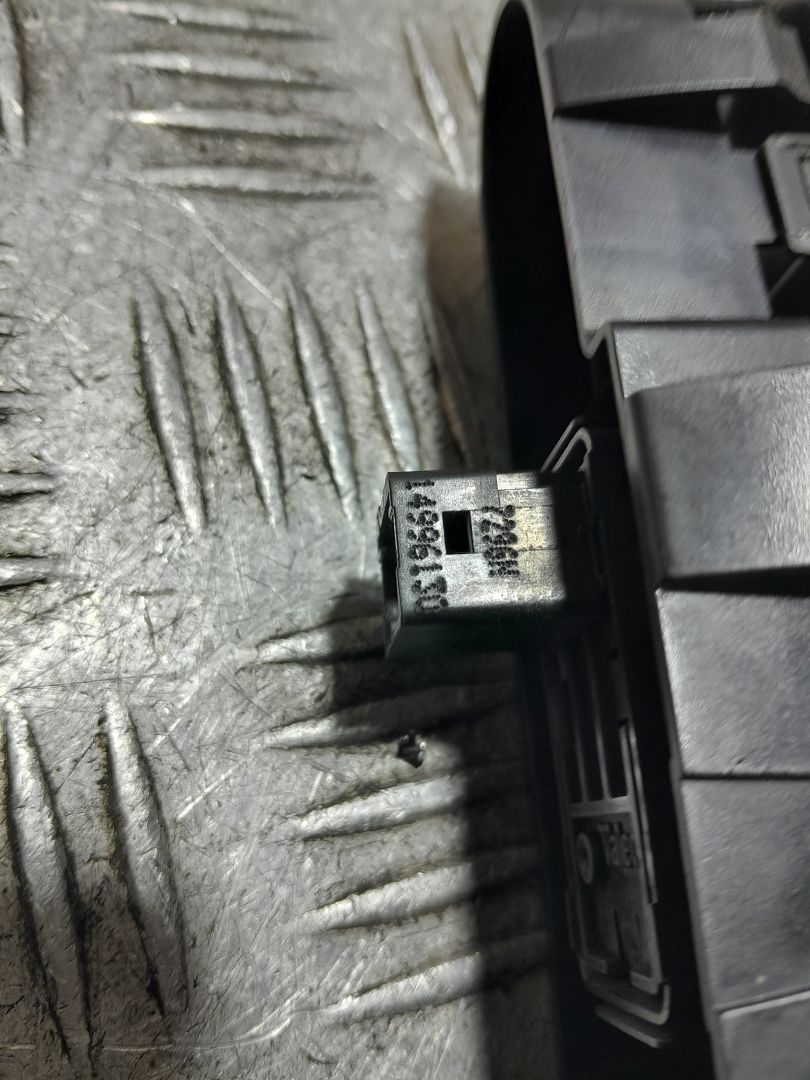 MANDO ELEVALUNAS DELANTERO DERECHO FIAT SCUDO COMBI (272) * | 0.06 - ...