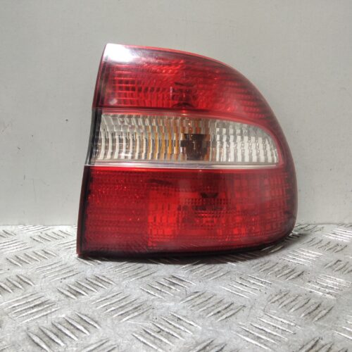 PILOTO TRASERO DERECHO VOLVO V40 FAMILIAR 1.8 16V   |   09.95 – 12.05