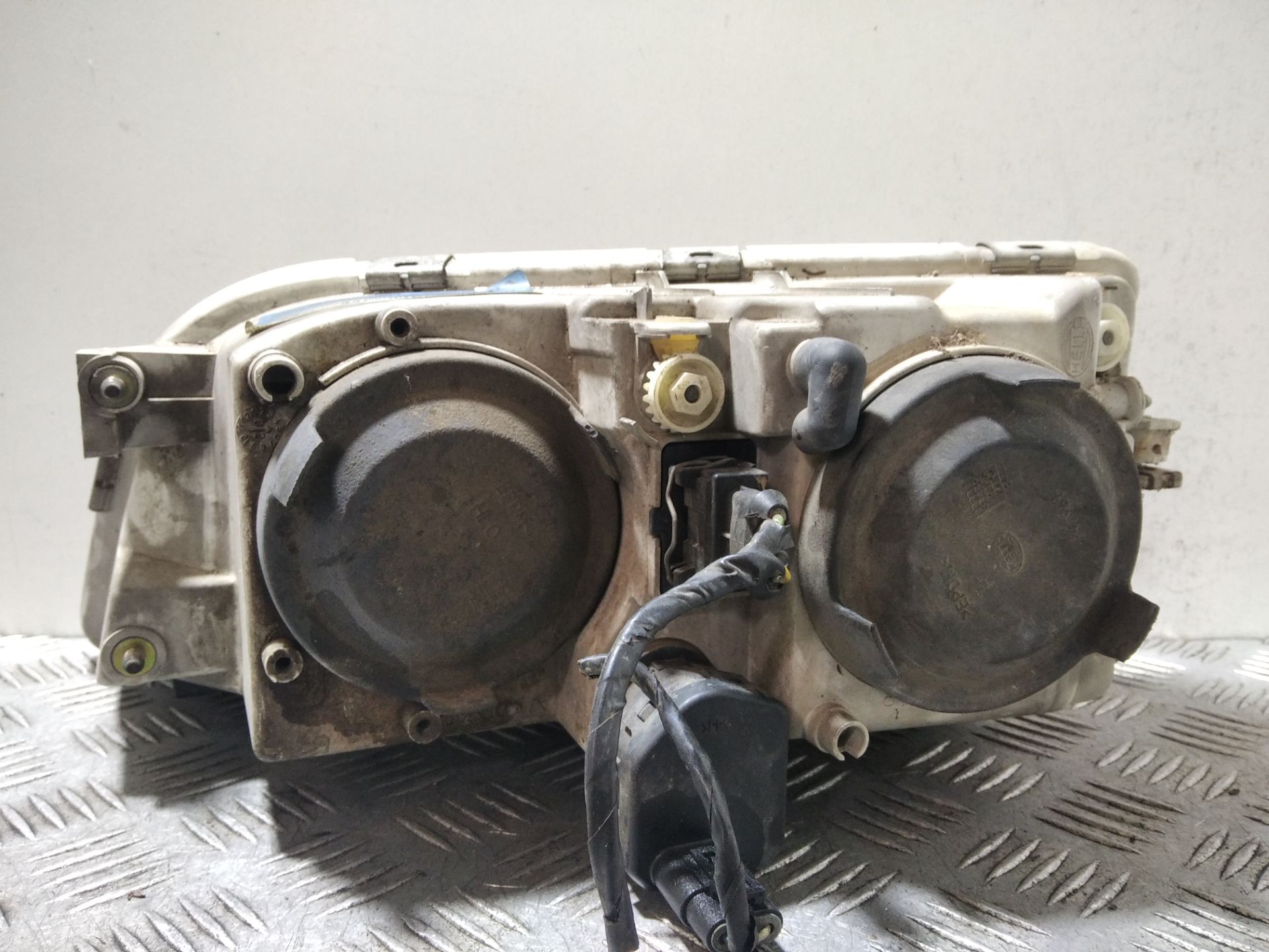 FARO DERECHO VOLVO V40 FAMILIAR 1.8 16V | 09.95 - 12.05 - Imagen 3