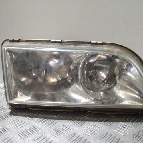 FARO DERECHO VOLVO V40 FAMILIAR 1.8 16V | 09.95 – 12.05