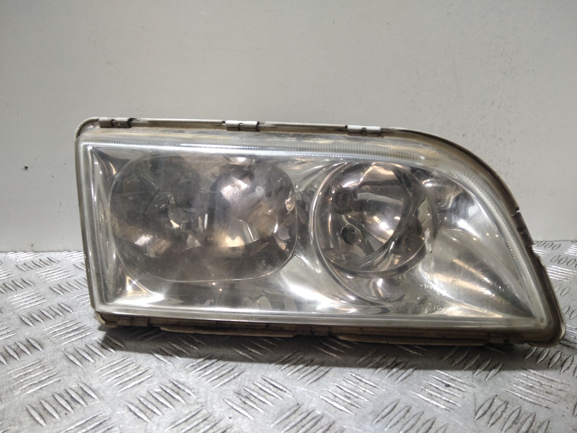 FARO DERECHO VOLVO V40 FAMILIAR 1.8 16V | 09.95 - 12.05