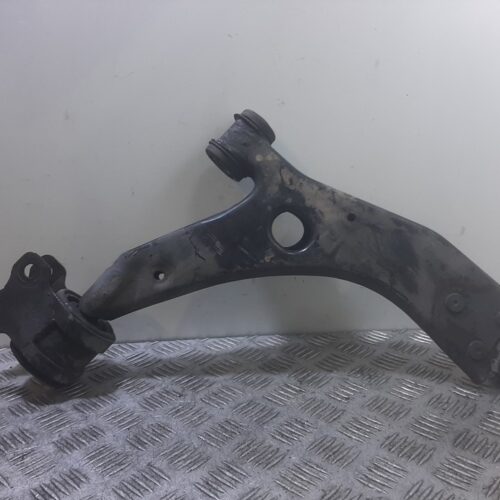 BRAZO SUSPENSION INFERIOR DELANTERO IZQUIERDO VOLVO V50 FAMILIAR 2.0 D Kinetic   |   02.04 – 12.12