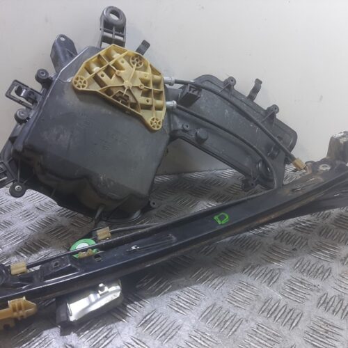 ELEVALUNAS DELANTERO DERECHO SEAT LEON (1P1) Reference   |   05.05 – 12.10