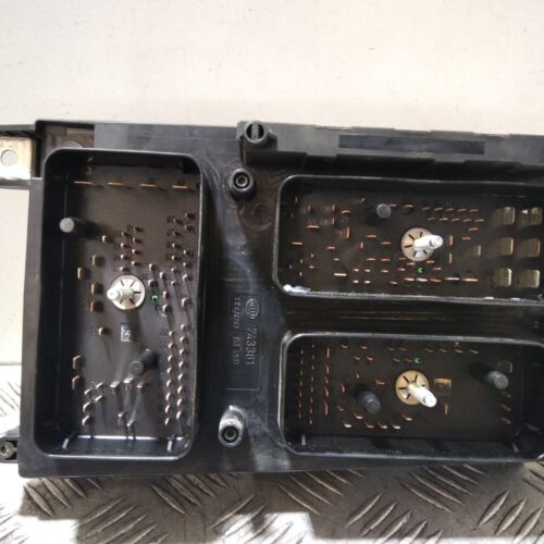 CAJA RELES / FUSIBLES OPEL ASTRA H BER. Edition   |   04.07 – …