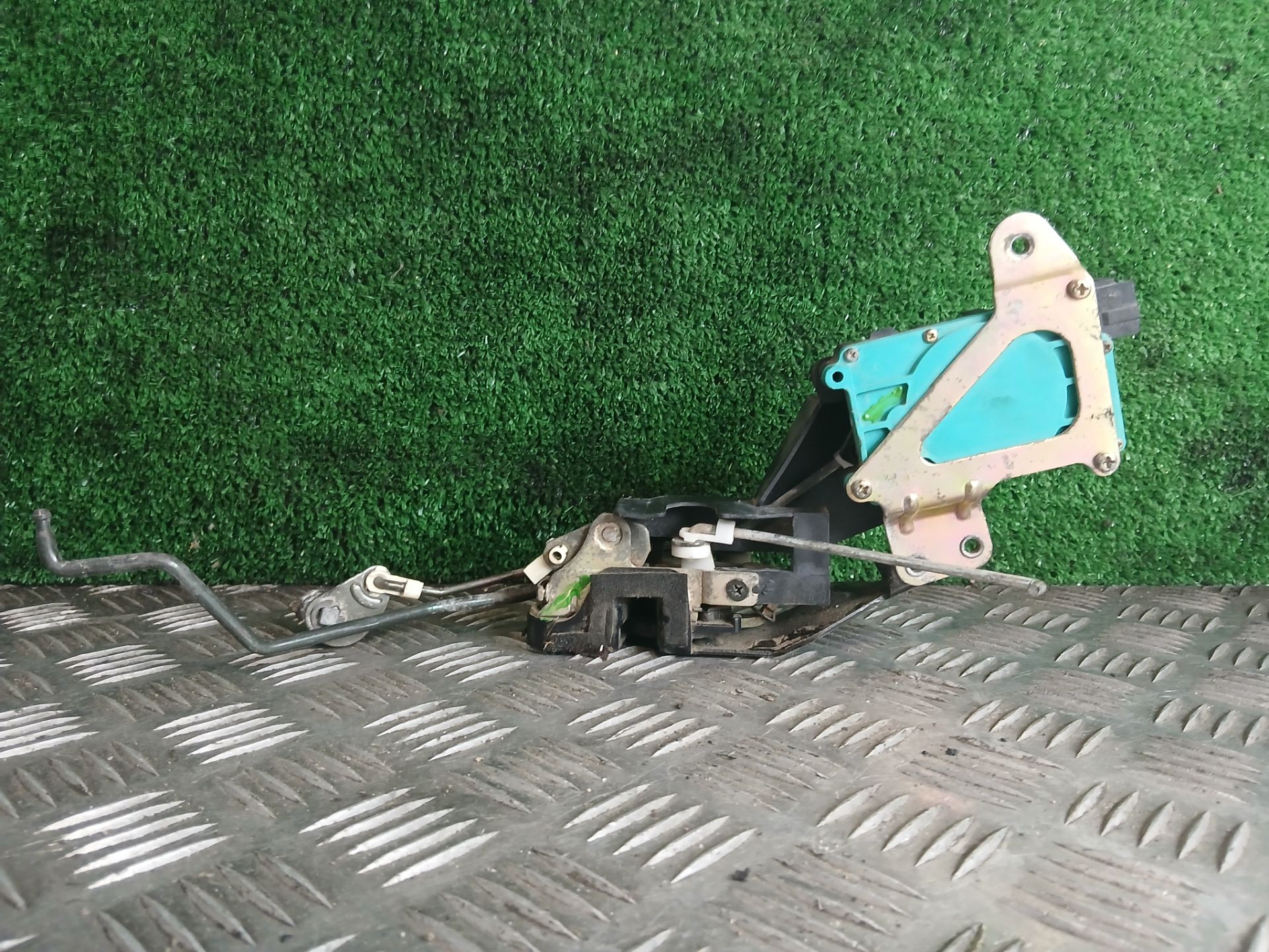 CERRADURA PUERTA DELANTERA IZQUIERDA HYUNDAI ACCENT (LC) CRDi GL | 01.02 - 12.06