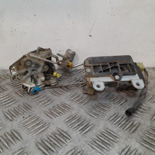 MOTOR CIERRE CENTRALIZADO DELANTERO DERECHO HYUNDAI H 1 H  1  Furg.caja cerr.c. puerta   |   07.03 – 12.07