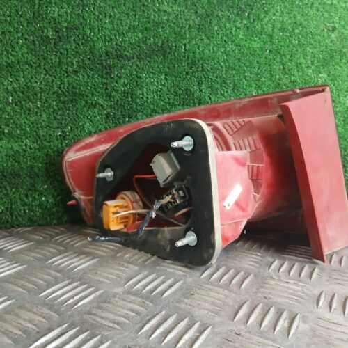 PILOTO TRASERO DERECHO SEAT ALTEA (5P1) Reference Ecomotive   |   10.09 – 12.13