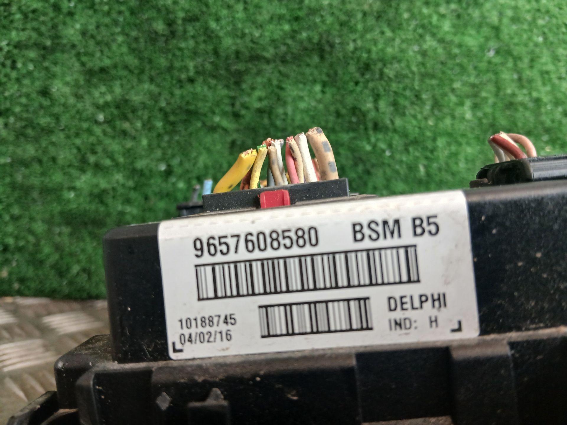 CAJA RELES / FUSIBLES PEUGEOT 307 (S1) XR | 04.01 - 12.04 - Imagen 2